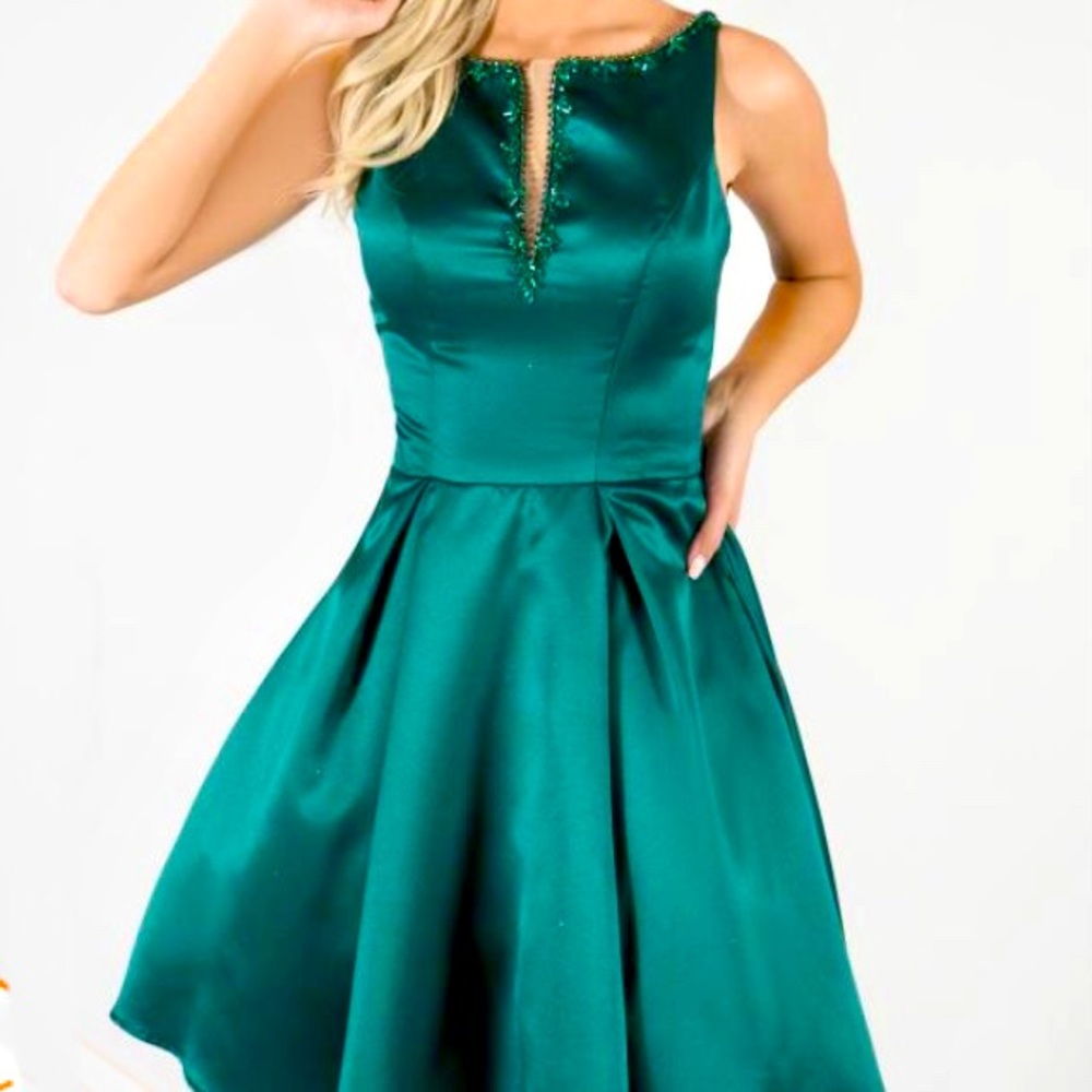 Mori Lee Emerald Green Fit and Flare Satin Cocktail Hoco Dress - Picture 1 of 4
